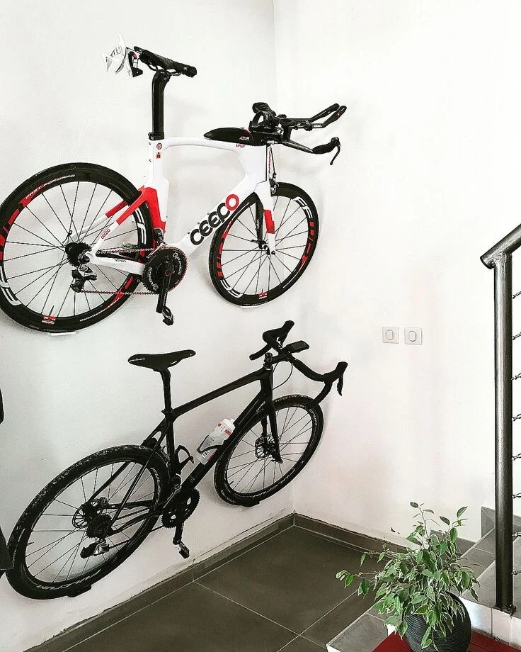 Cycloc Super Hero Wall Mount Bike Storage Horizontal Pedal Hung Clipless Pedals - Image 3 of 4