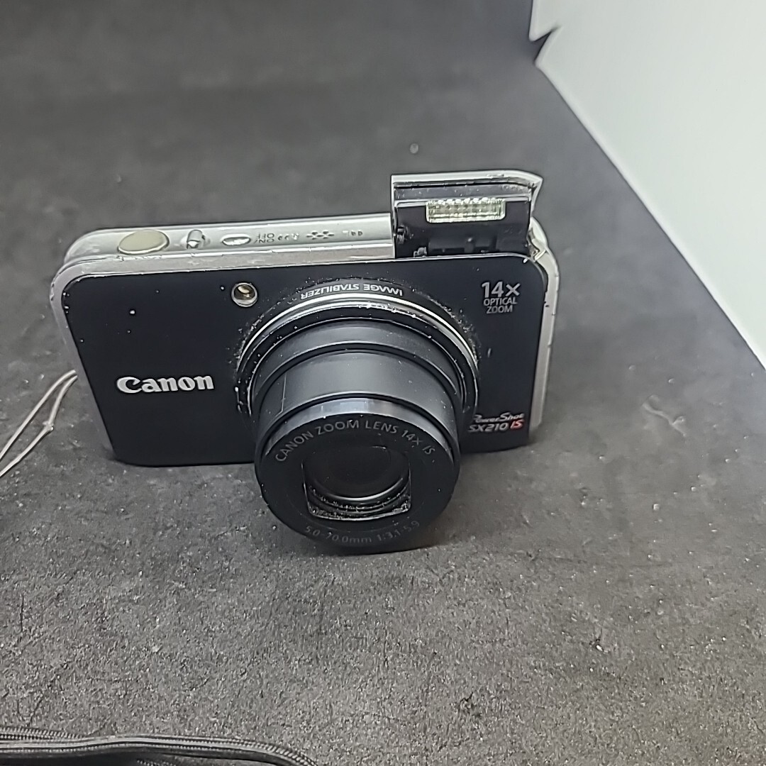 Canon PowerShot SX 210 IS 14.1MP 14x Digital Camera - Black