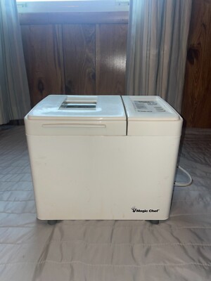 Magic Chef Automatic Bread Maker White Machine Model CBM- 310 + Manual w Recipes