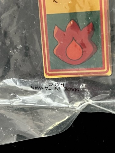 POKEMON Pin Volcano Wizards Badge Factory Sealed Vintage 2000 Made in Taiwan ROC - Picture 8 of 8