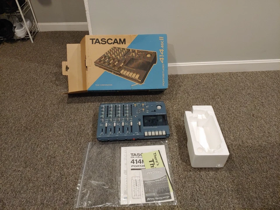 TASCAM Portastudio 414MKII 4-Spur Analog Cassette Recorder. Powers On UNGETESTET