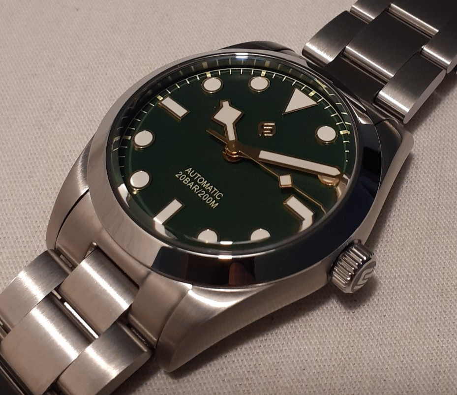 TERAMI EXPLORER 200M AUTOMATIC, GREEN DIAL, SAPPHIRE CRYSTAL, 39 MM CASE