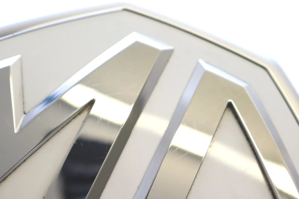 MG ZS EV emblema logotipo embellecedor portón trasero interruptor manija portón trasero 20230110 Foto 4 de 4