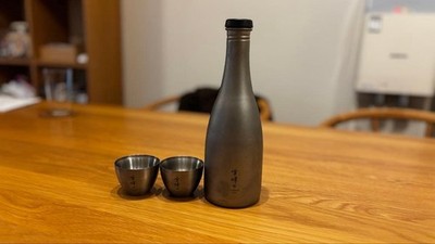 Snow Peak Sake Bottle Sakazutsu Choko Set Titanium Japan Ship