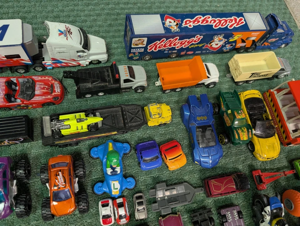 Lot Of 170 Hot Wheels Matchbox Ferrari Police Trucks Vintage 90s 00s Nascar 1/64 - Image 4 of 4