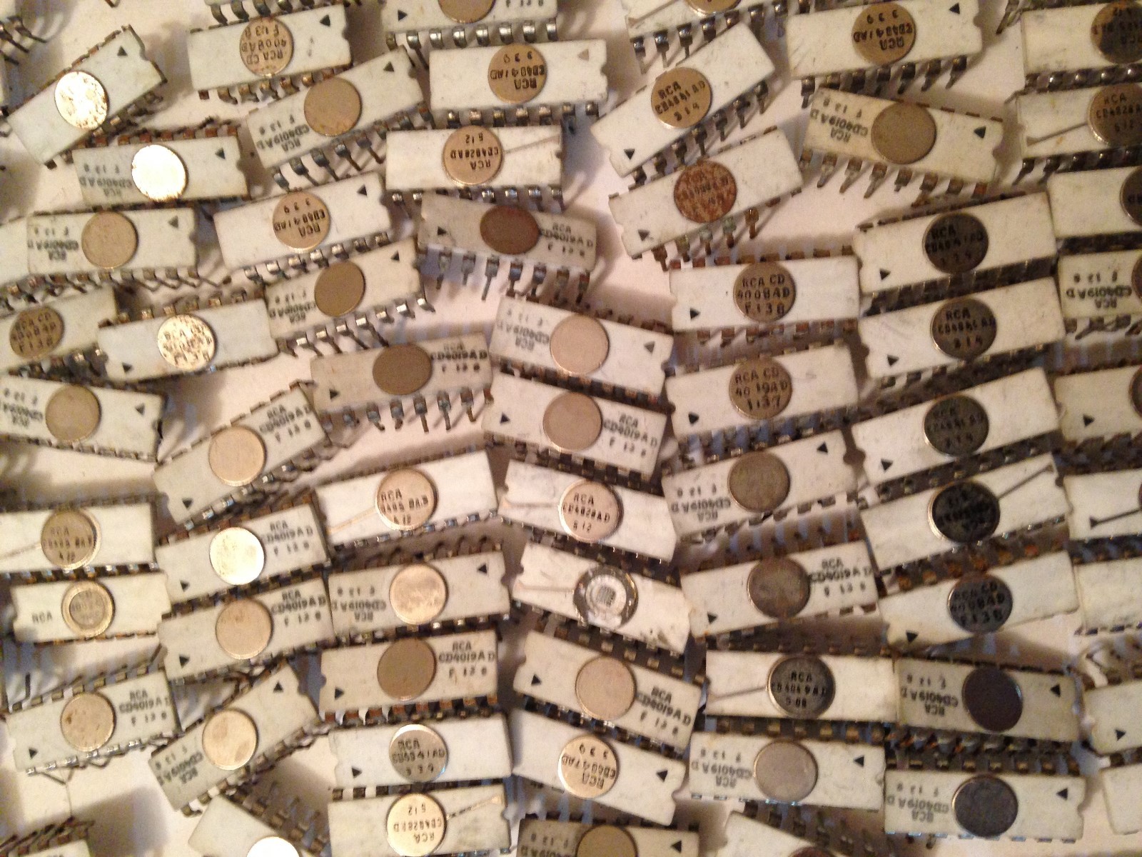 5 Lbs  Gold Recovery Scrap .. CPU Hybrid Module IC Gold Tops White Ceramic      - Picture 4 of 12