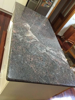 Granite Bench Top 2 1 Mtrs X 1 0 Mtr With 40mm Rounded Edge