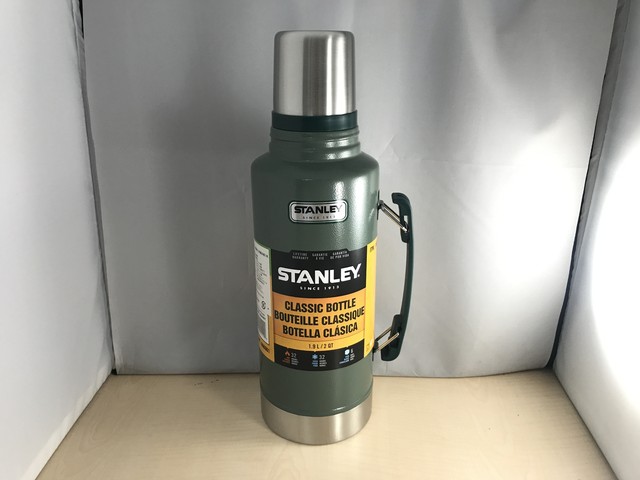 classic vacuum bottle stanley