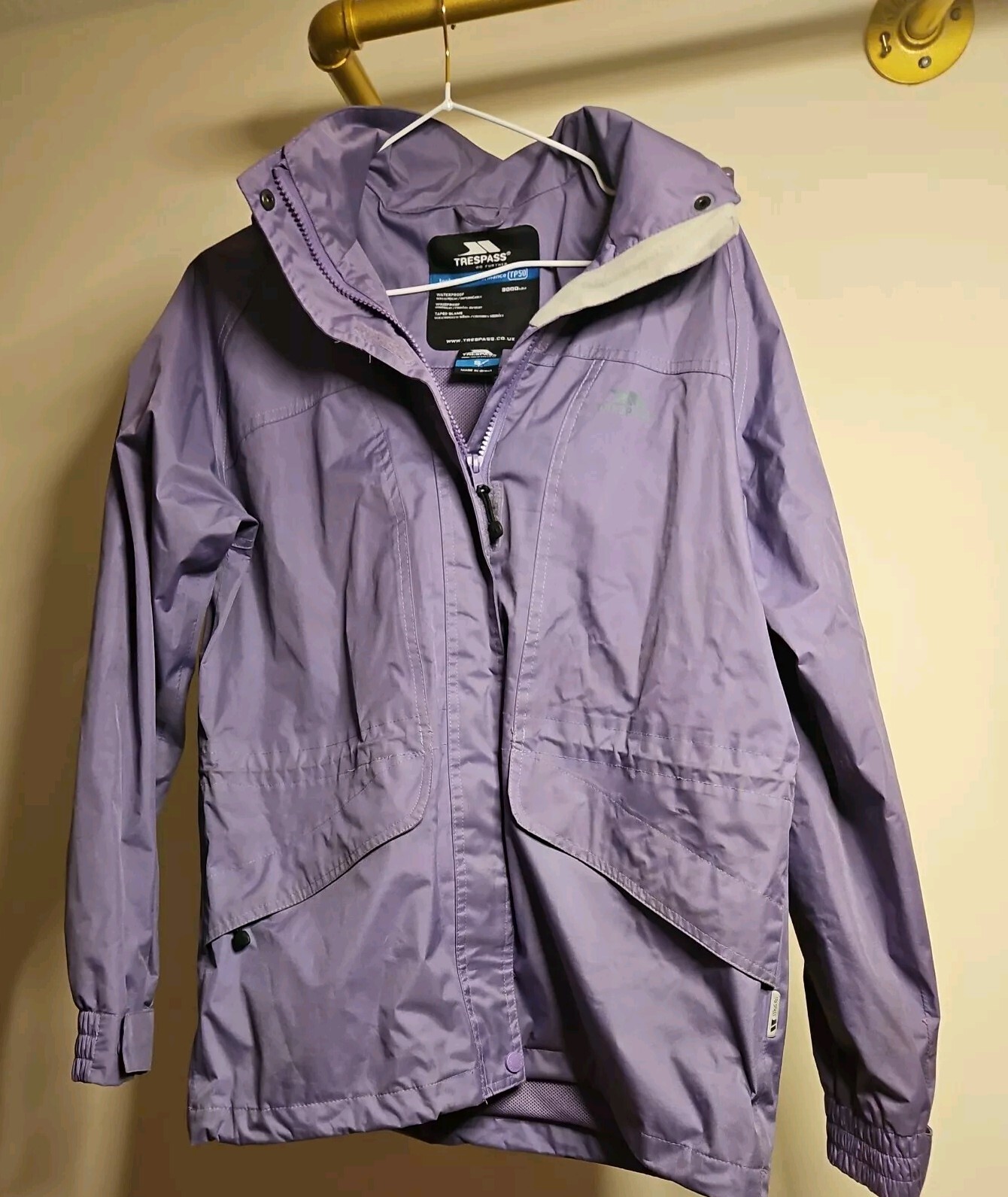 Trespass TP50 Ladies  TRES-SHIELD Waterproof Jacket Size 16 In PURPLE windproof