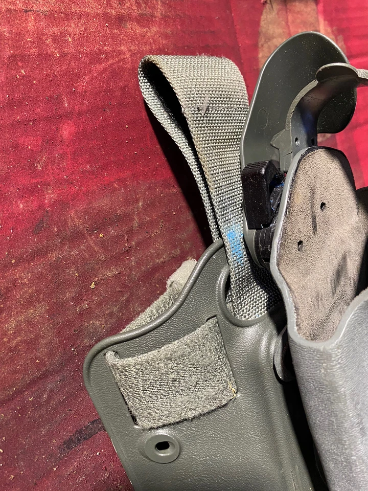 Safariland 6004 SLS STX Green RH Holster CZ 75B - used - Image 2 of 4