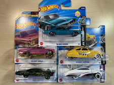 Pacchetto Hot Wheels nuovo x 5 muscle car americane anni 50/60 Low Riders Buick chevy