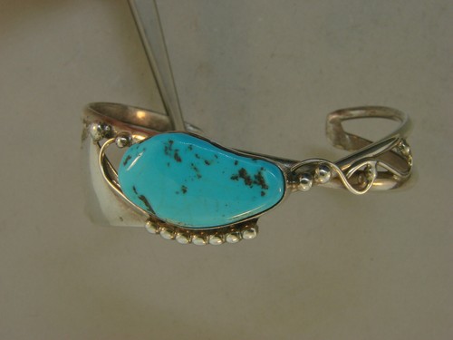 PULSERA VINTAGE NATIVA AMERICANA DE PLATA ESTERLINA Y TURQUESA FIRMADA (IRV) - Imagen 1 de 6