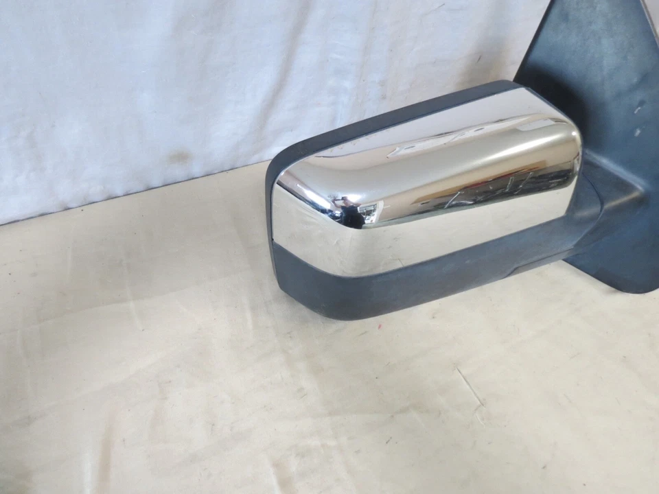 07 08 Lincoln Mark LT POWER HEAT PWR FOLD Mirror Right PASSENGER w/ Turn OEM - Image 2 of 4