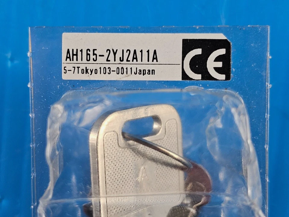 NUEVO Interruptor selector eléctrico Fuji AH165-2YJ2A11A, con llave, AH1652YJ2AA Foto 2 de 4