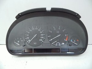 Kombiinstrument 2,8 9134775 BMW 5er-Reihe 528i Lim. (Typ:E39) 110008784/558