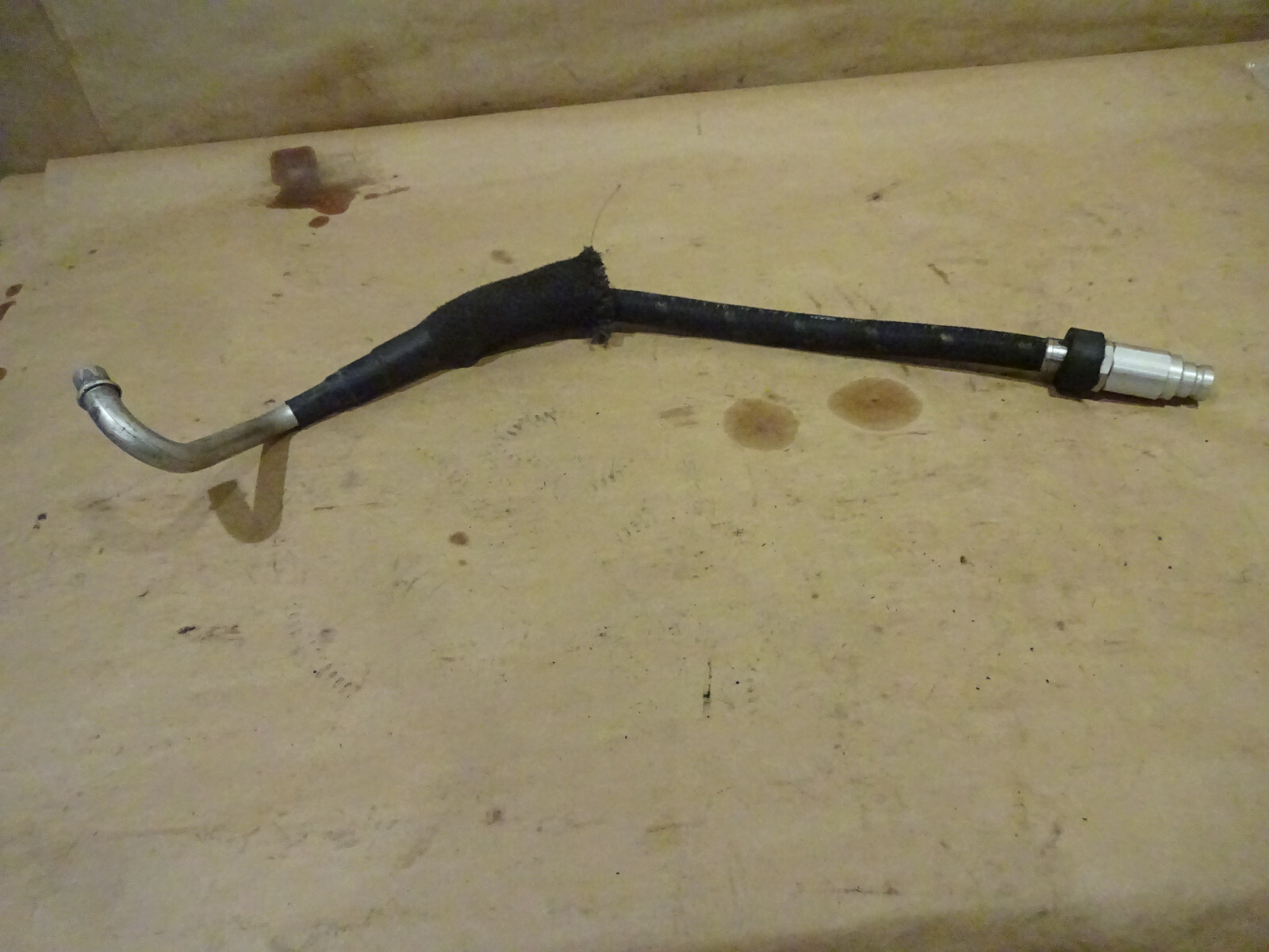 Ferrari California - Rear Radiator Oil Return Tube P/N 250738