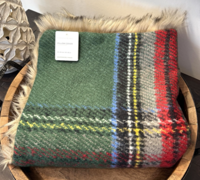 Pottery Barn Stewart Plaid W/Faux Fur Christmas 24” Pillow Cover