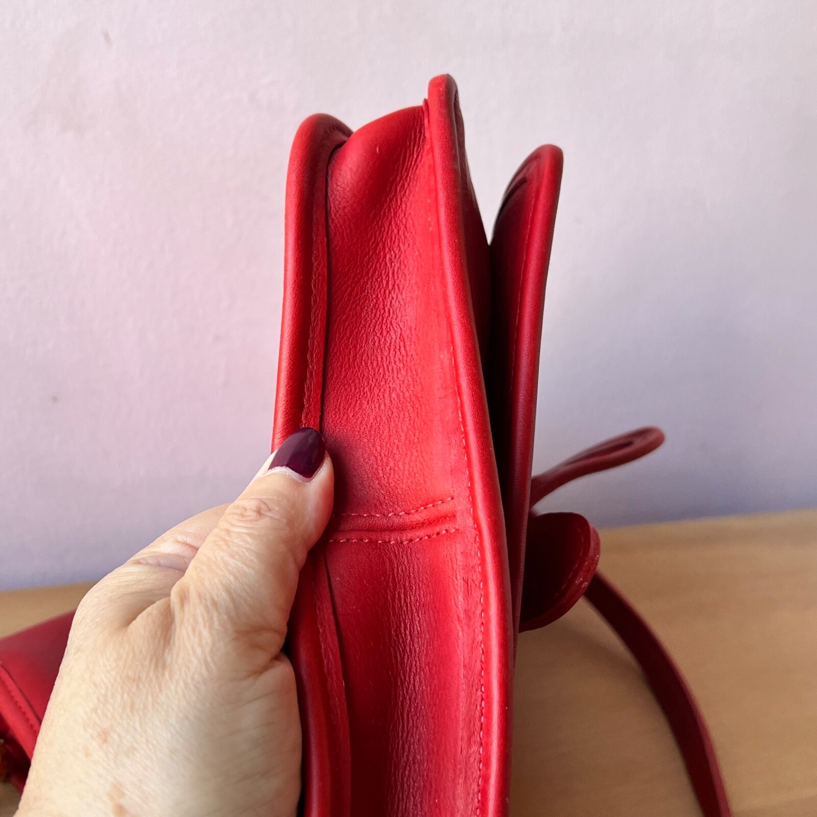 VINTAGE 1990’S COACH CHEERY RED LEATHER SHOULDER BAG IN GREAT PRELOVED CONDITION image 10