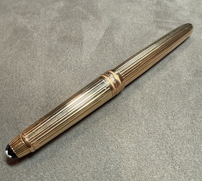 Preowned MONTBLANC Meisterstuck Solitaire Fluted Fountain Pen 14K