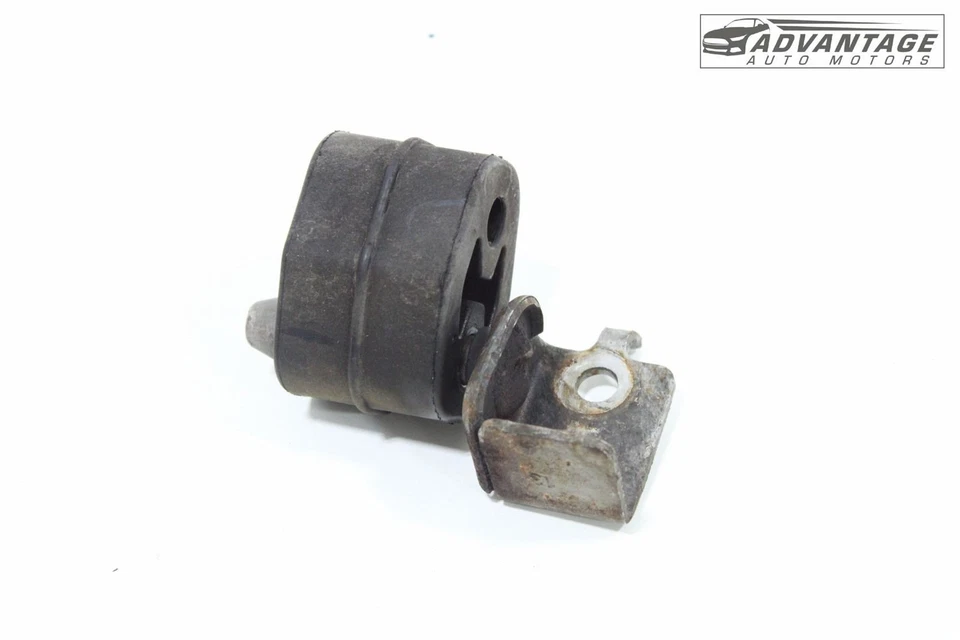 2015-2023 DODGE CHALLENGER REAR EXHAUST PIPE HANGER INSULATOR W/ BRACKET OEM - Image 2 of 4