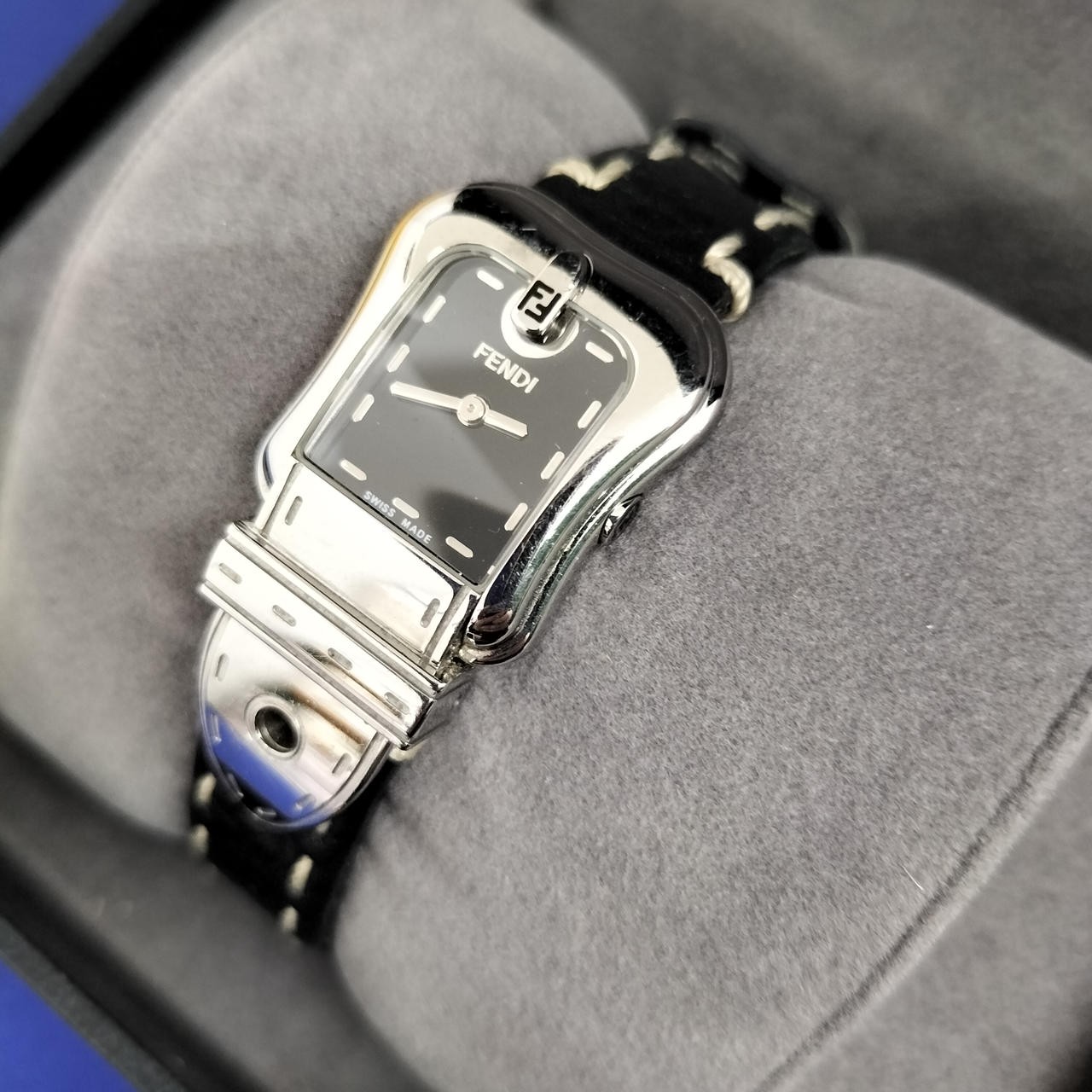 FENDI Quartz Women's Watch 38mm Leather Band Used thumbnail 3