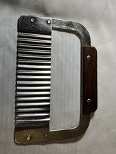De colección Halco Acero Inoxidable Robo Vegetales Arrugado Cortador/Picador Jabón Mango Madera