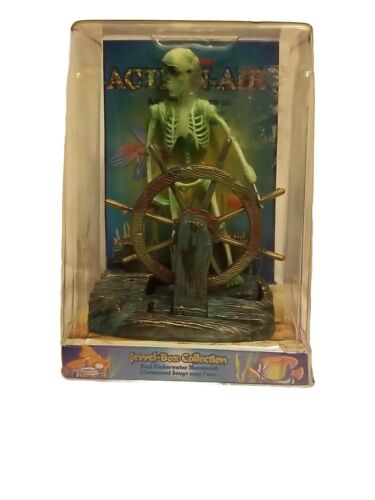 Penn-Plax Action-Air Aerating Aquarium Ornament – Creates Movement in Fish Tank