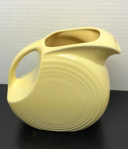 Fiesta Ware Yellow Sunflower Juice Pitcher Ice Lip Homer Laughlin 7" x 8"