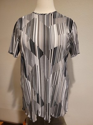 O2 Cool Women's 2XL Short Sleeve Top Blouse. Very Classy Dressy.