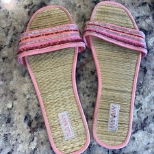 old navy flip flops Size 7