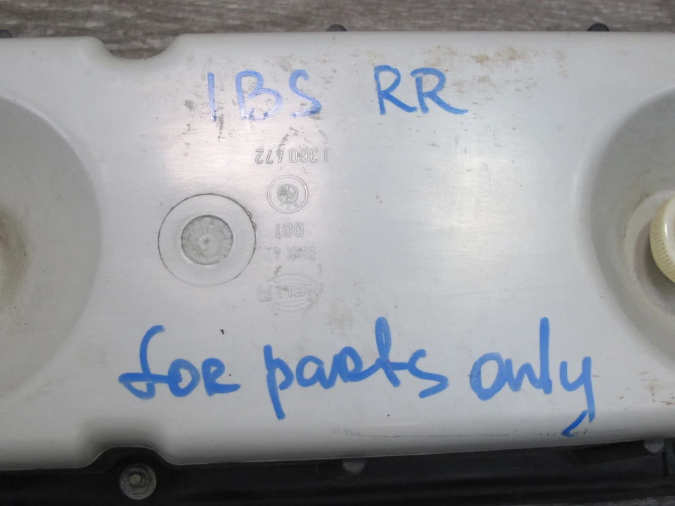 🥇77-89 FARO TRASERO DERECHO BMW E24 SERIE 6 1360472 OEM DAÑADO Foto 2 de 4