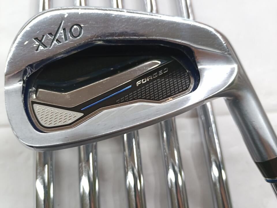 ダンロップXXIO FORGED #4 N.S PRO 930GH DST R Dunlop XXIO FORGED 2017 NS Pro 930GH DST R flex iron set used