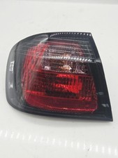 Feu arrière Nissan PRIMERA