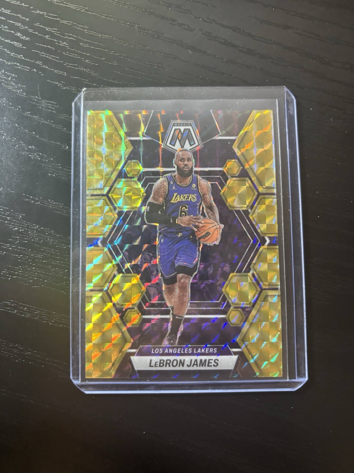 2022-23 Panini Mosaic #98 LeBron James Reactive Yellow