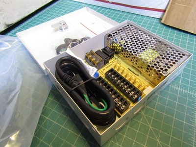 1   VideoSecu Key Lock 9 CCTV Distributed Power Supply Box PWD91A. NEW   Out of
