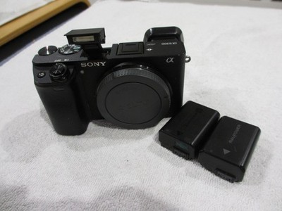 SONY A6300 24.2MP LOW SHUTTER COUNT 5680 MINT