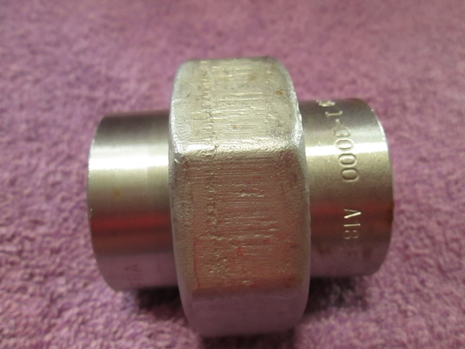 Camco Stainless Steel Union 1 3000A182F304L NEW Shelf Life 1"NPT eBay