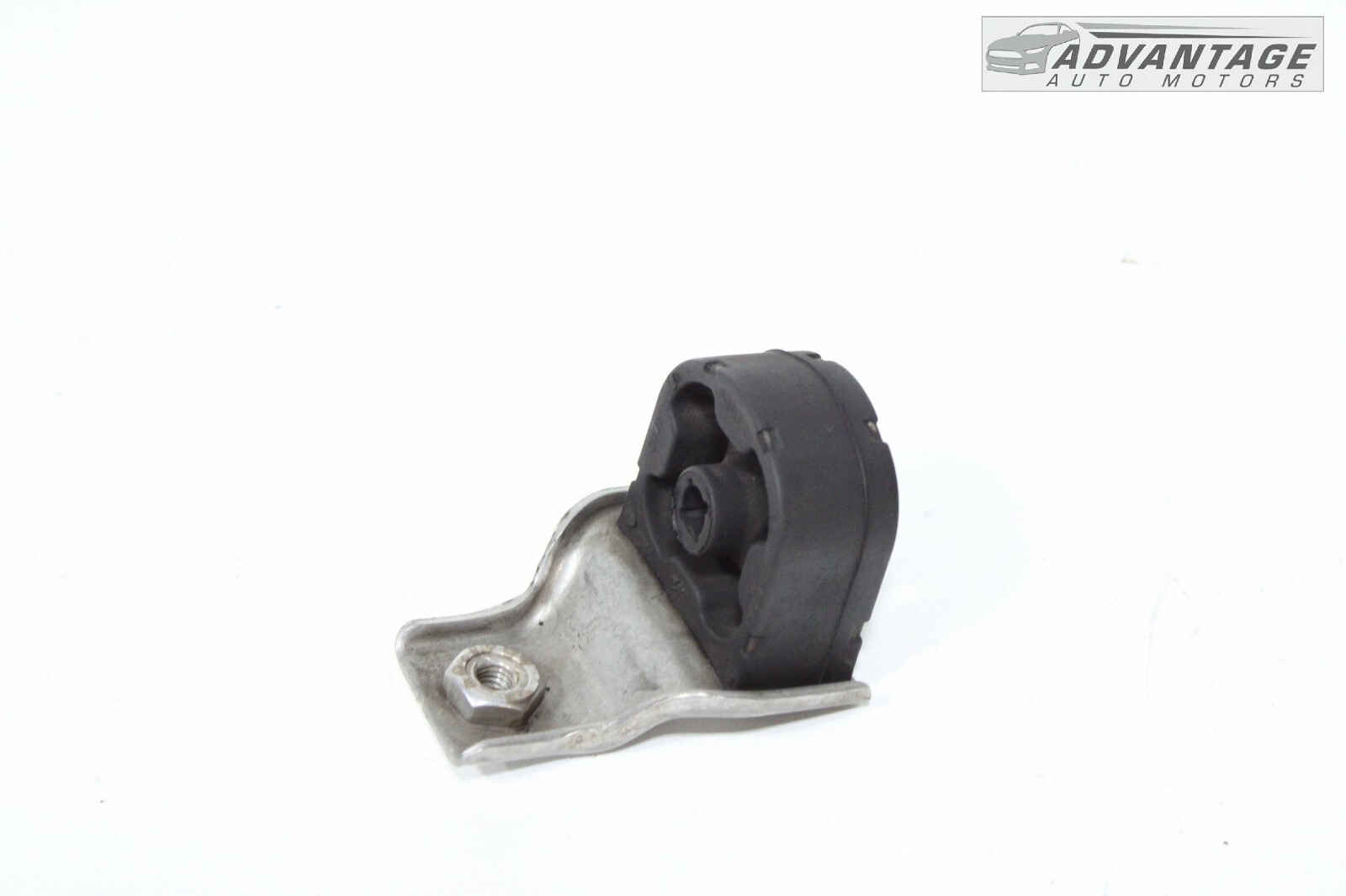 2014-2020 MASERATI GHIBLI 3.0L EXHAUST CENTER MUFFLER RESONATOR HANGER OEM