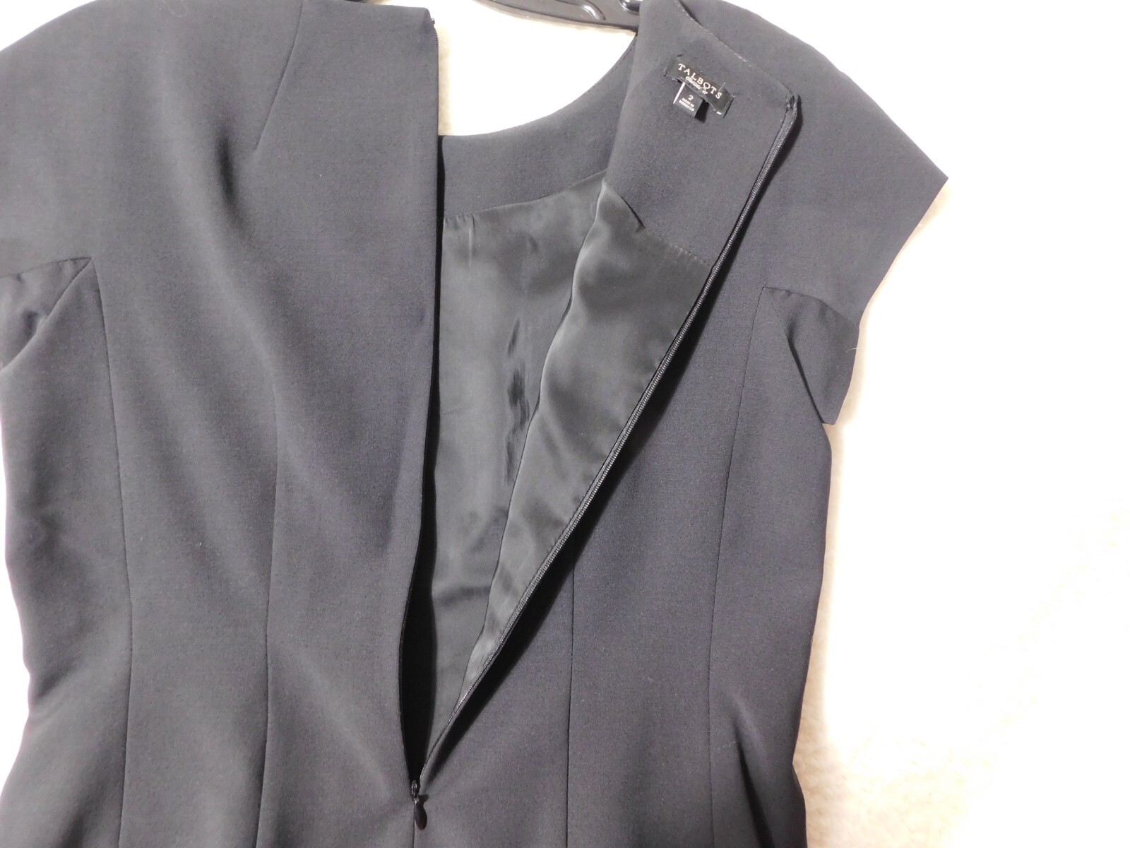 Talbots Black Formal Short Cap Sleeve Shirt Blouse Pleated Size 2