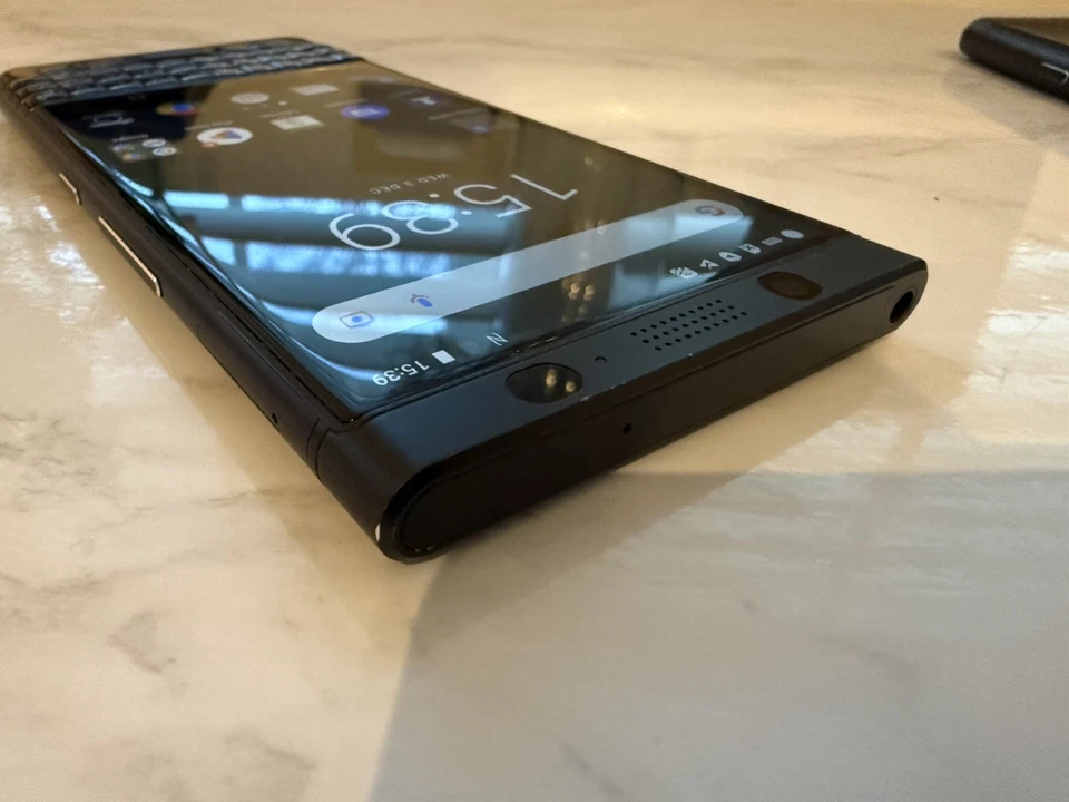 BlackBerry KEYone Key1 | Great Condition | Black Unlocked 64GB - Image 2 of 4