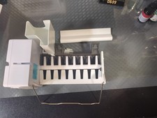 NEW Genuine OEM Electrolux Frigidaire Refrigerator Ice Maker 5303918344 GR3