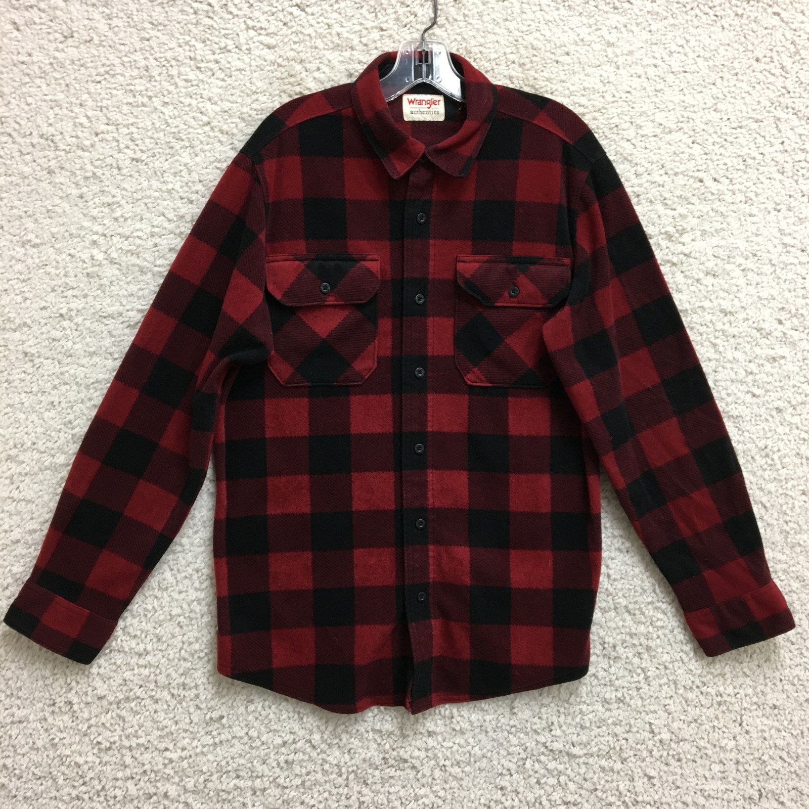 Wrangler Shirt Mens Medium Red Black Buffalo Plaid Flannel Button Up Outdoors