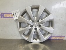 26 Toyota Corolla Le 16 Wheel Cover Cap