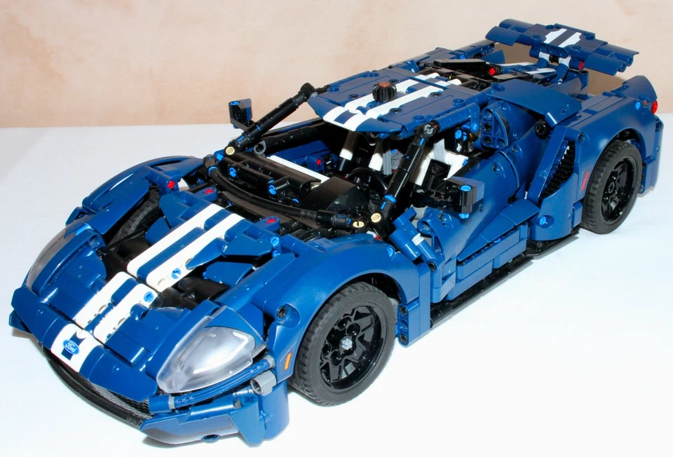 LEGO Technic 42154 2022 Ford GT, photo 4 of 5