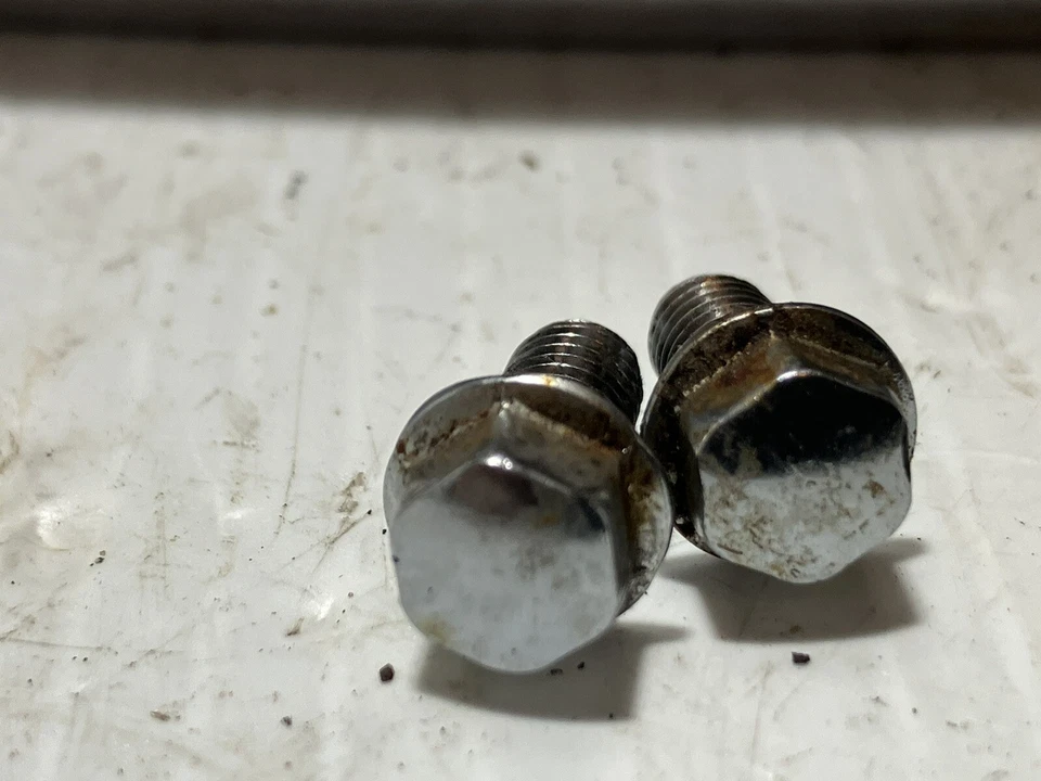 1997 Kawasaki Vulcan 1500 Valve Cover, Rear Right (OEM) Foto 2 de 4