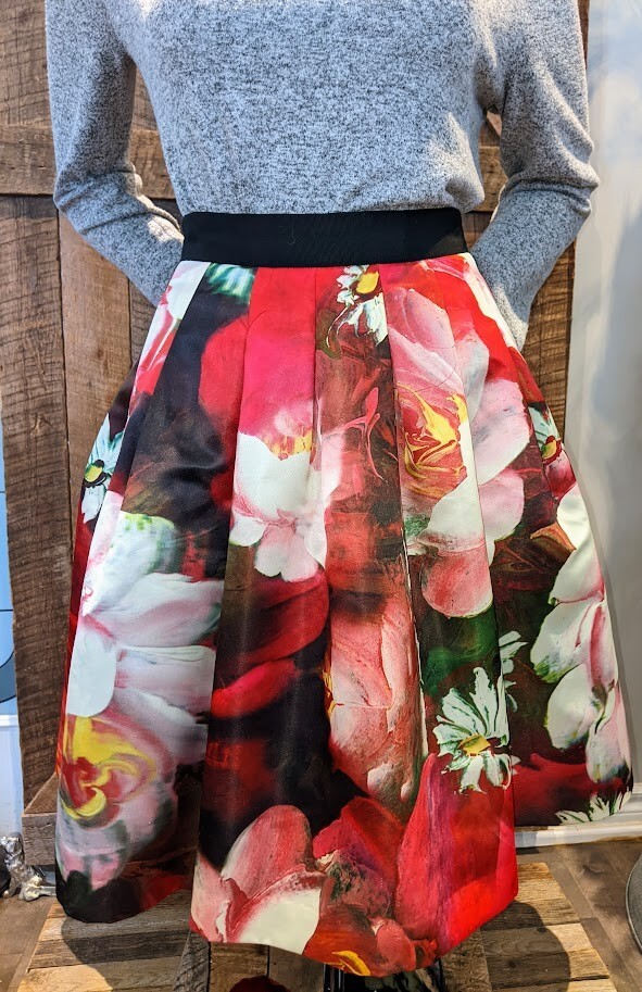 Robe de soirée Ted Baker en Noir | ABOUT YOU