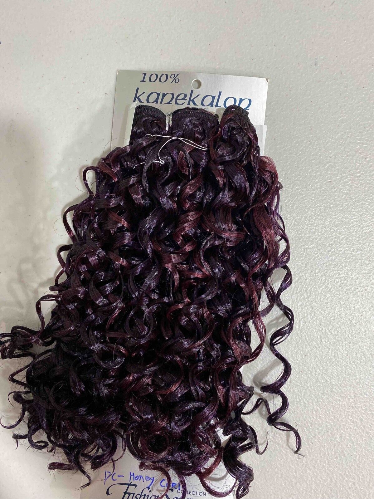 Mauvery Curlscape Hair w/ Clips's Code & Price - RblxTrade