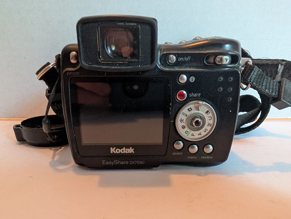 Used Kodak EasyShare Black Digital Camera DX7590 - Image 4 of 4