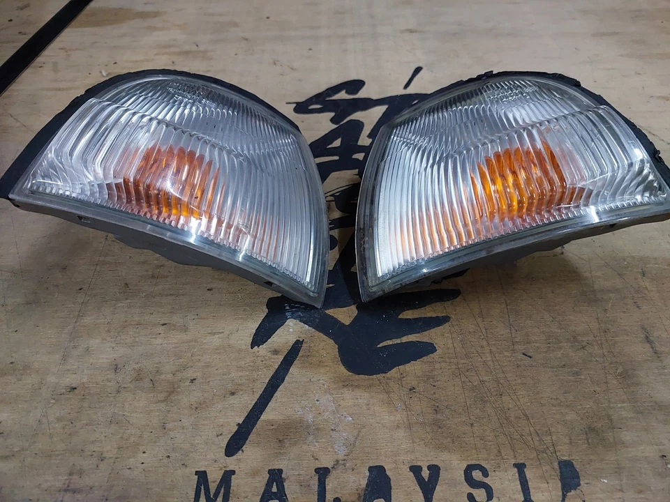 Nissan Wingroad Y10 96 JDM Signals - Image 4 of 4