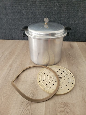 #ad Mirro Matic 22 Quart Aluminum Pressure Cooker Model M0622 Good Seal TESTED $48.52